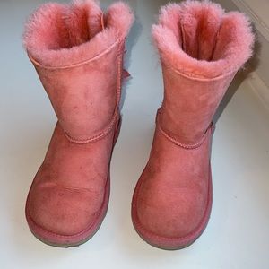 Ugg Bailey Bow II - girls size 2